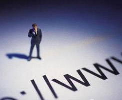 網(wǎng)站建設(shè)該不該自己注冊(cè)空間域名？